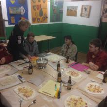 Maken van de flamkuchen "Kordaat" als deegroller